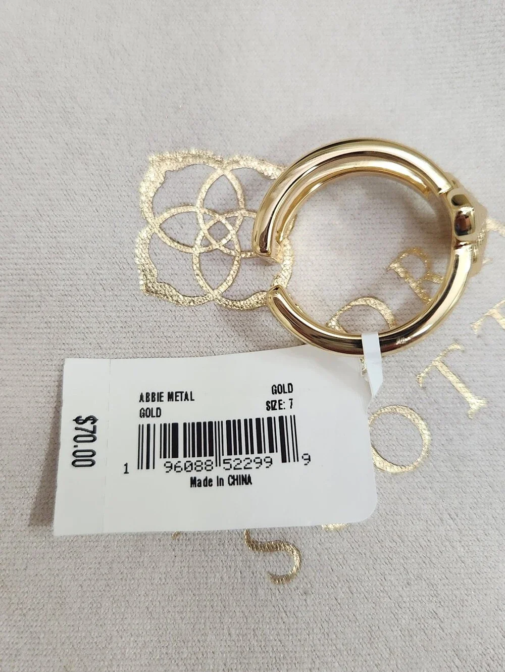 Kendra Scott super cute